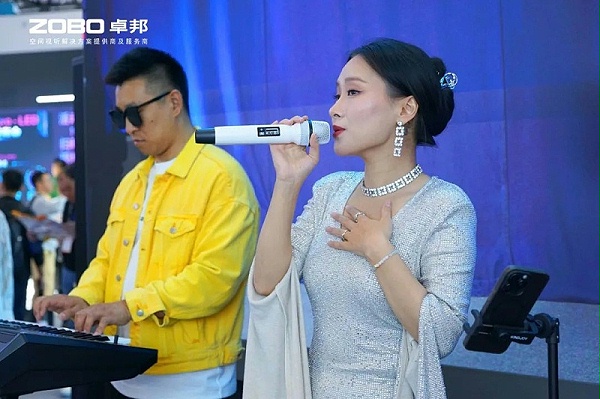 3聚焦展會(huì)盛況丨北京infocomm展 ZOBO卓邦展會(huì)第二天 熱度依舊不減 好評(píng)如潮